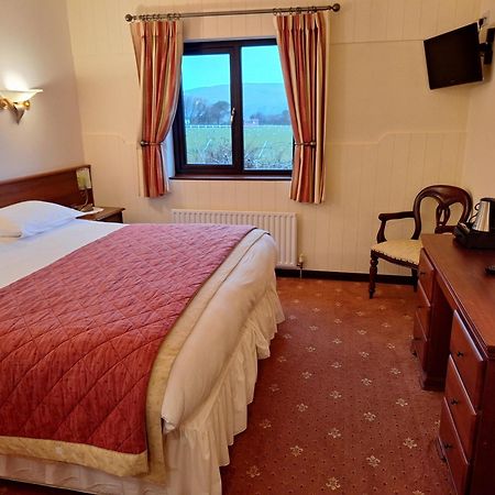 Corthna Lodge Schull Extérieur photo