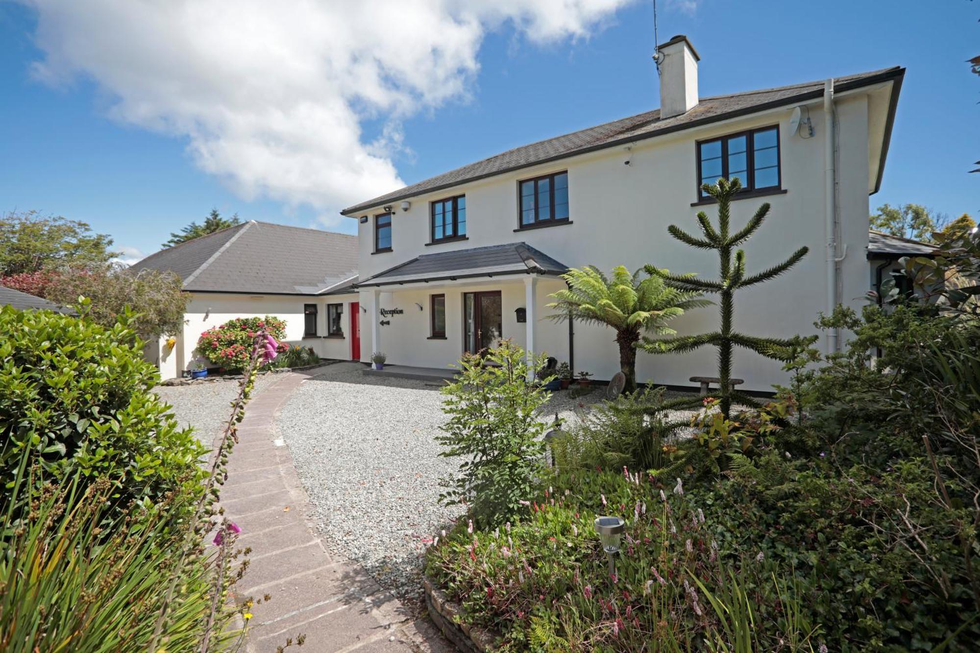 Corthna Lodge Schull Extérieur photo