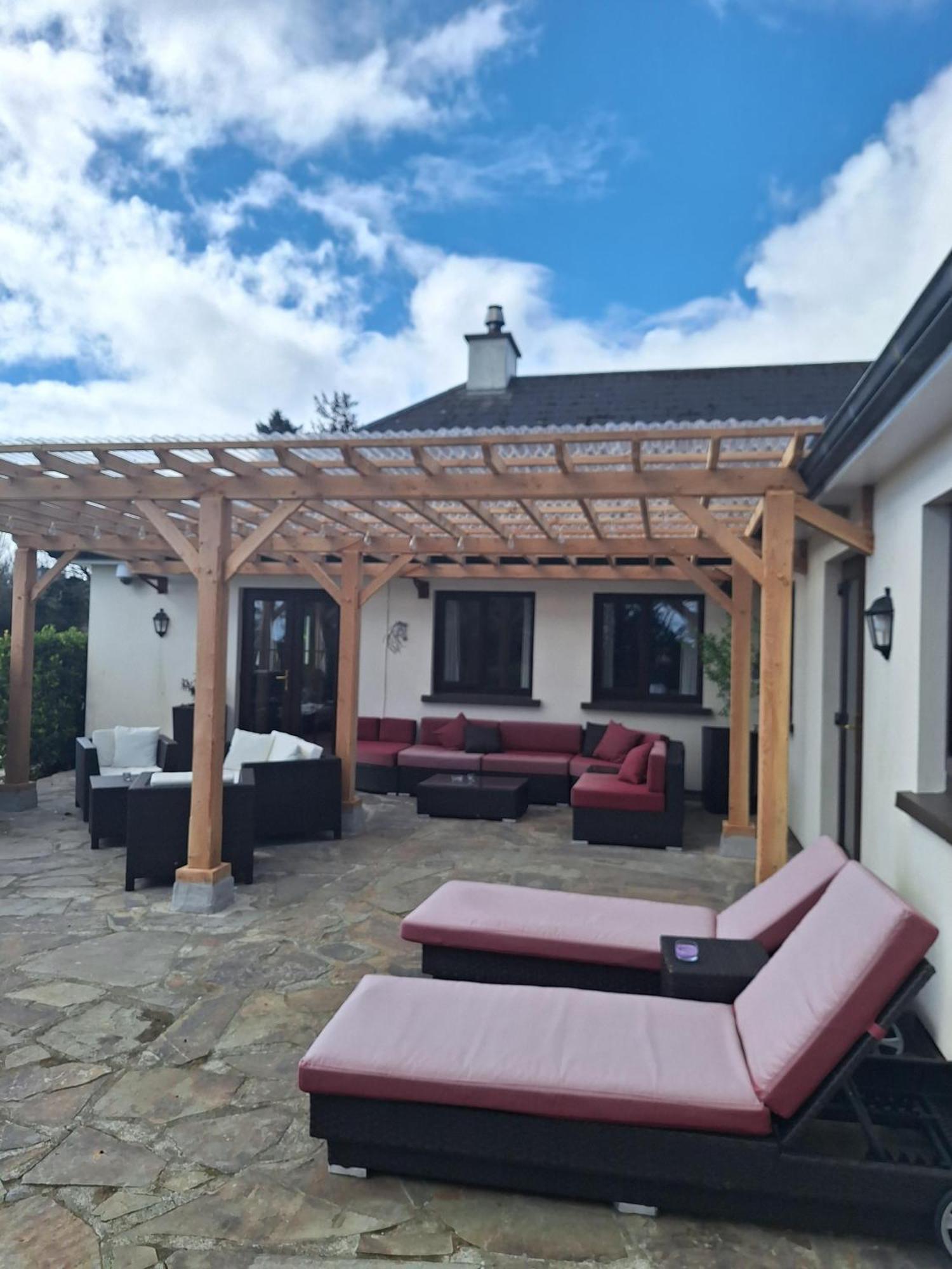 Corthna Lodge Schull Extérieur photo